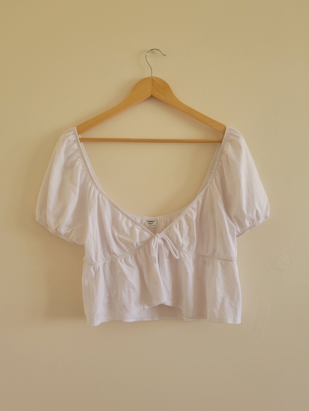 ARITZIA SUNDAY BEST White Peasant Tie-Front Crop Top Blouse